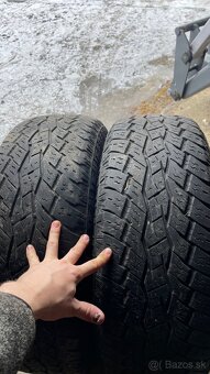 Pneu 255/65 R17 - 2