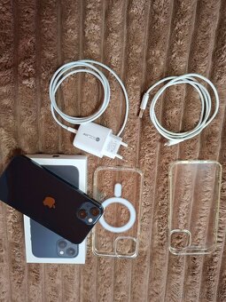 Predám použitý iPhone 13 – modrý - 2