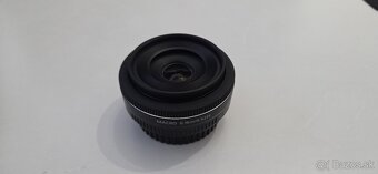 Canon EF-S 24mm f/2.8 STM - 2