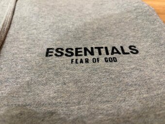 Essentials kratasy - 2