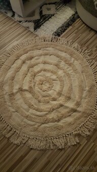 Kruhový koberec zo strapcami - 2