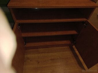 Skrinka pod televízor - 2