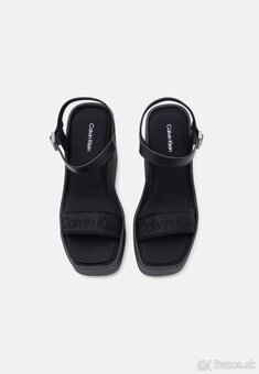 Calvin Klein Sandále na platforme - triple black - 2