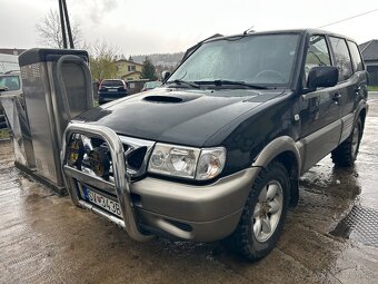 Nissan terrano - 2