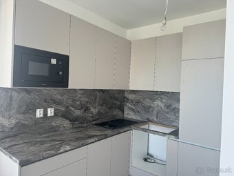 PRENÁJOM 3 izb. bytu Sokolia ul., Miloslavov, 58 m2, 2x park - 2