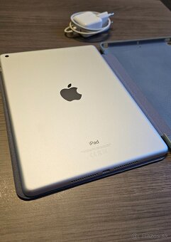 iPad 6th generation 32 GB - 2