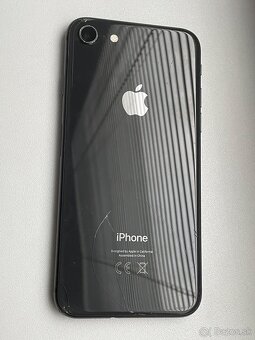 iPhone 8 64GB - 2