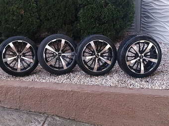 4x obut alu Tomason 5x112 R18 J8 ET40-225/45-DOT 2023-4mm - 2