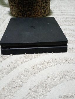 ps4 slim - 2