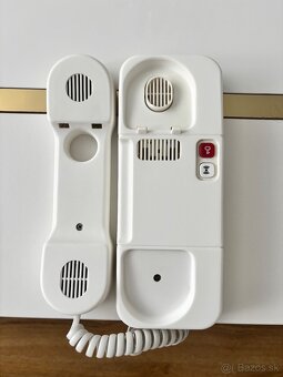 Domový telefón Tesla - 2