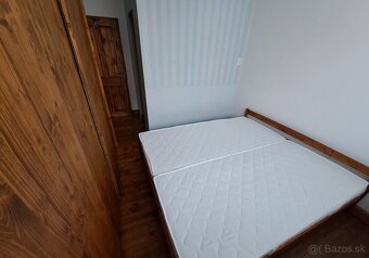 Tehlový dizajn, drevo a svetlo: predaj 3-izbového bytu - 2