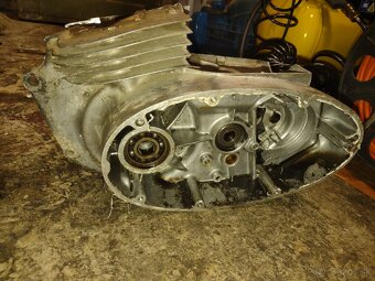 Bloky motora, hlava kryt spojky CZ 125 453, 473 - 2