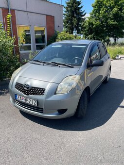 Yaris - 2