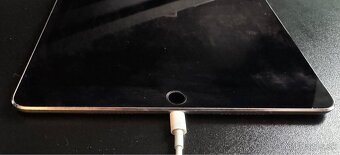 iPad Pro 10.5” (256 GB WiFi) + krabica - 2
