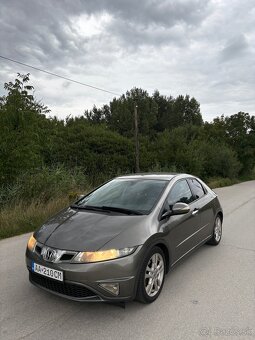 Honda Civic 5DR 1.8 - 2
