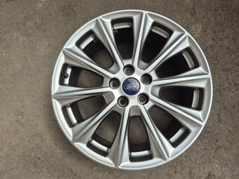 5x108 r18 ET52,5 x 7,5J elektróny originál FORD - 2