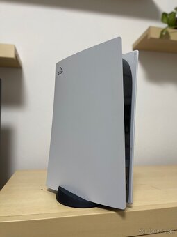PS 5 s Mechanikou + Ovládač - 2