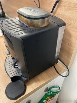 KRUPS EA819N10 Arabica Latte - 2