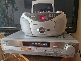 Kazetové Rádio FM AM na chata záhrada sieť 230v Baterky - 2