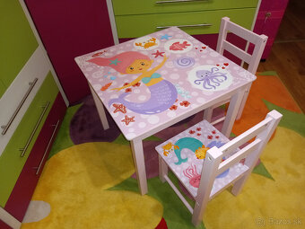 Drevený stolík a stoličky - 2