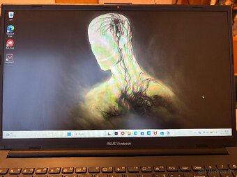 ASUS VivoBook Go 15 – rýchly SSD, Intel i3 - 2