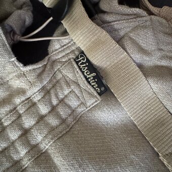 Ergonomicky nosič Rischino - 2