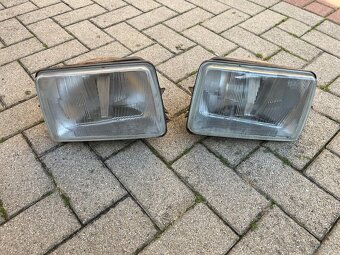 Predné svetlá Škoda 120 - 2