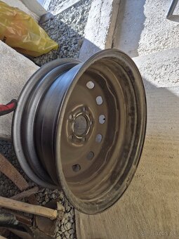 Plechovy disk Renault trafic 4ks - 2