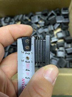 Plastové krytky - 2