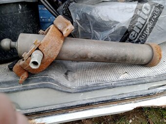 Hydraulický valec - 2