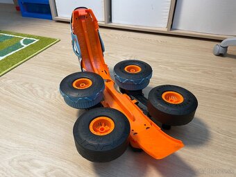 Hot Wheels RC Monster Trucks - 2