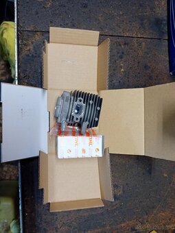 Predám valec a piest - 2