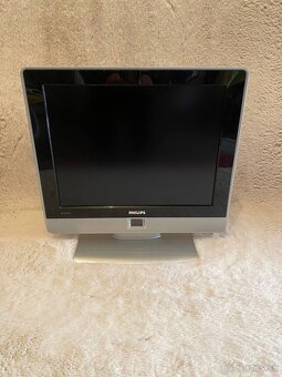 2 televízory a 2 monitory - 2