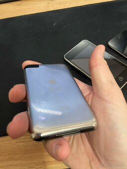 Zbiarka Apple iPod touch / iPad - 2