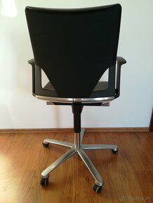 kožená ergonomická kancelárska stolička WILKHAHN - 2