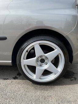 Azev A 5x100 R17 8J + 205/40 R17 DOT 24 - 2