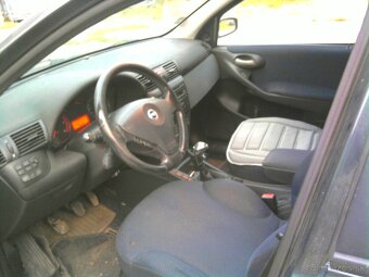 Rozpredam Fiat stilo combi 1.9 85kw na diely - 2