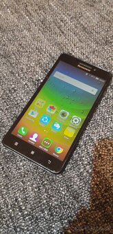 2 ks mobil Lenovo biely a cierny - 2