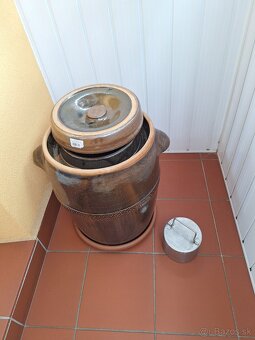 Predám súdok na kapustu. - 2