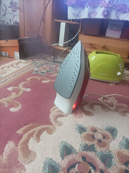 Naparovacia žehlička Philips. Funkčná - 2
