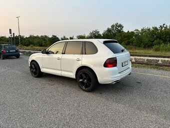 Porsche Cayenne Turbo LPG - 2