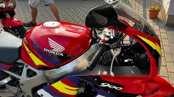 HONDA CBR 900 SC 33 - 2