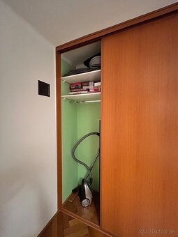 DARUJEM skriňu za odvoz - 2