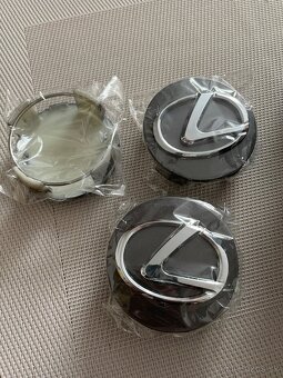 Stredové krytky kolies Lexus 62mm - 2