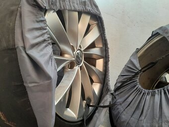 18ky kolesá vw 225/40-ZR18 - 2