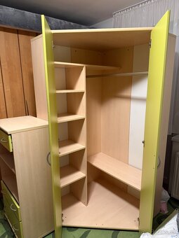 SET DO DETSKEJ IZBY DECODOM -SKRIŇA, STÔL, POLICA, KOMODA... - 2