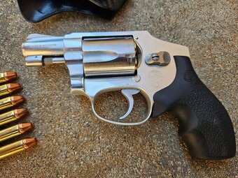 Revolver smith and wesson 642 airweight 38 special - 2