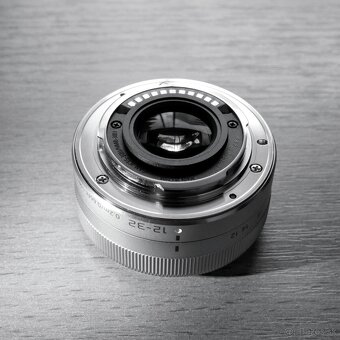 Panasonic Lumix G Vario 12-32 - 2