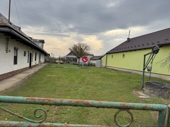 Na predaj starší rodinný dom s veľkým pozemkom – Záhor - 2