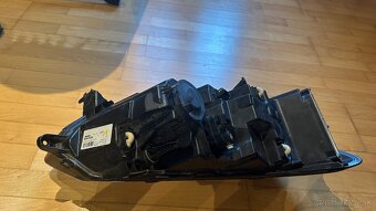 Predam predne svetlo stav na fotkách. Značka: RENAULT | D - 2